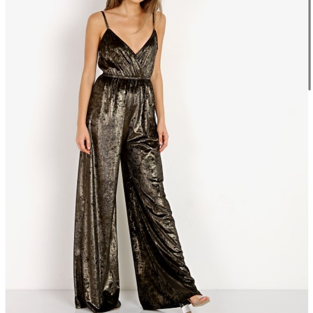 Show Me Your Mumu The Richards
Jumpsuit Jonny Gold Velvet
XL
